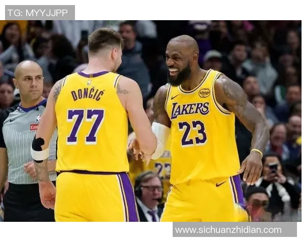 湖人三巨头66分狂胜勇士 巴克利道歉：四冠勇士被打成G联盟球队